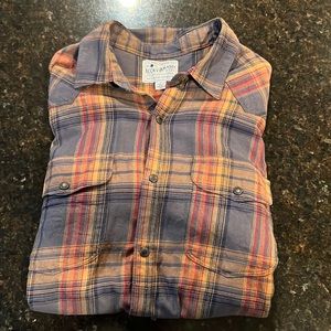 Men's Lucky Brand Flannel long sleeve shirt, size Medium. Snap buttons.